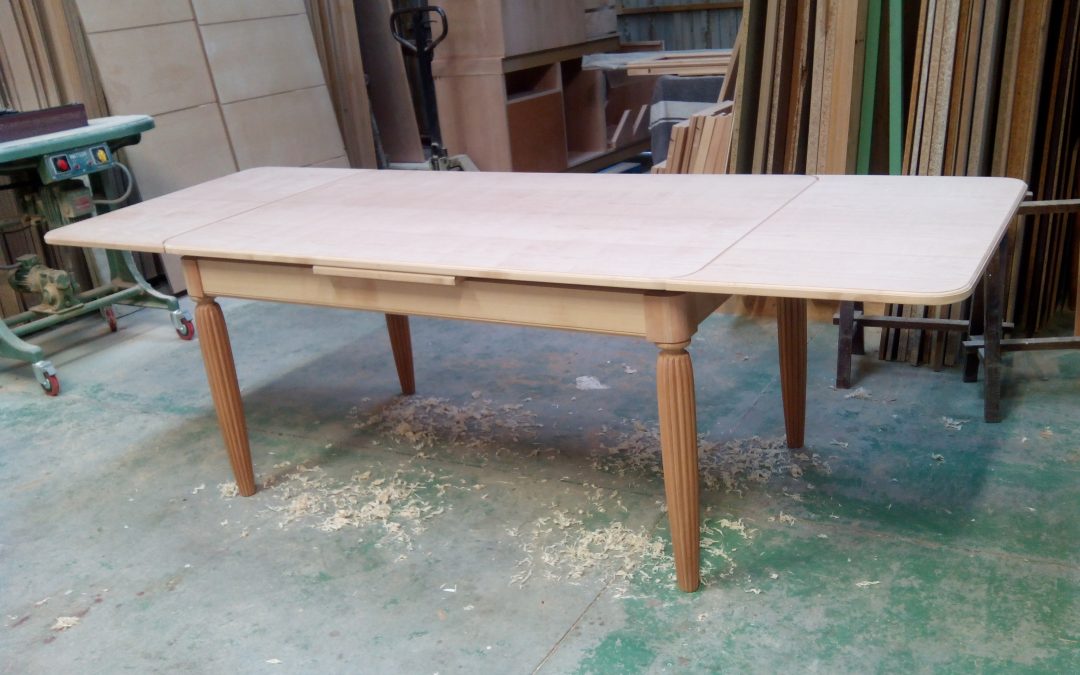 Fabricación de mesa de comedor de madera